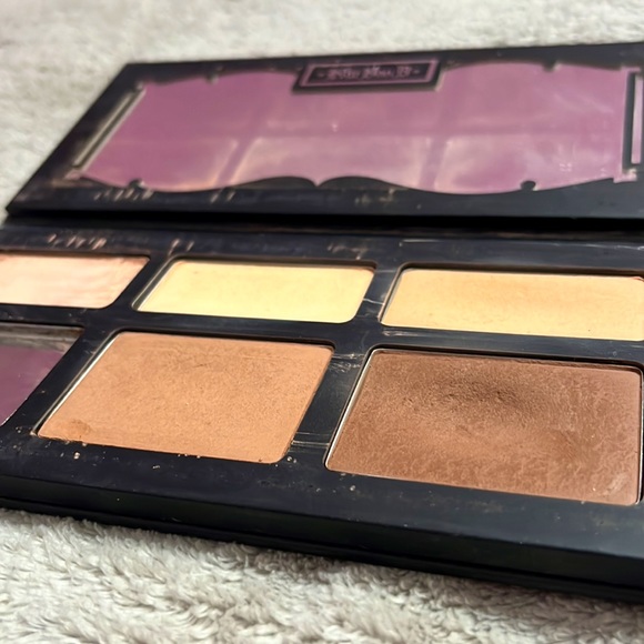 ‼️ KAT VON D Shade and Light Contour Palette - Picture 3 of 3